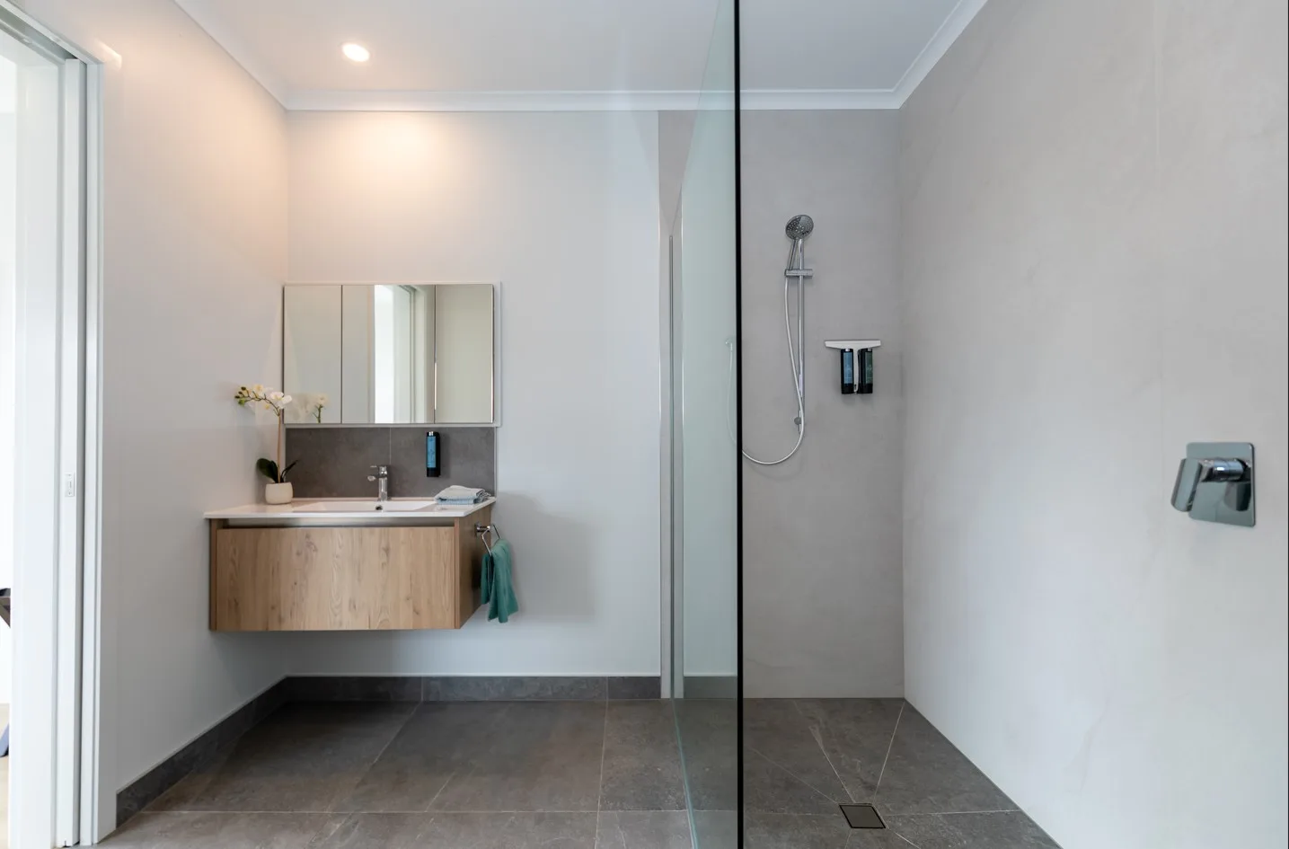 Pītokuku House — off-grid holiday home, Medlands Beach, Great Barrier Island