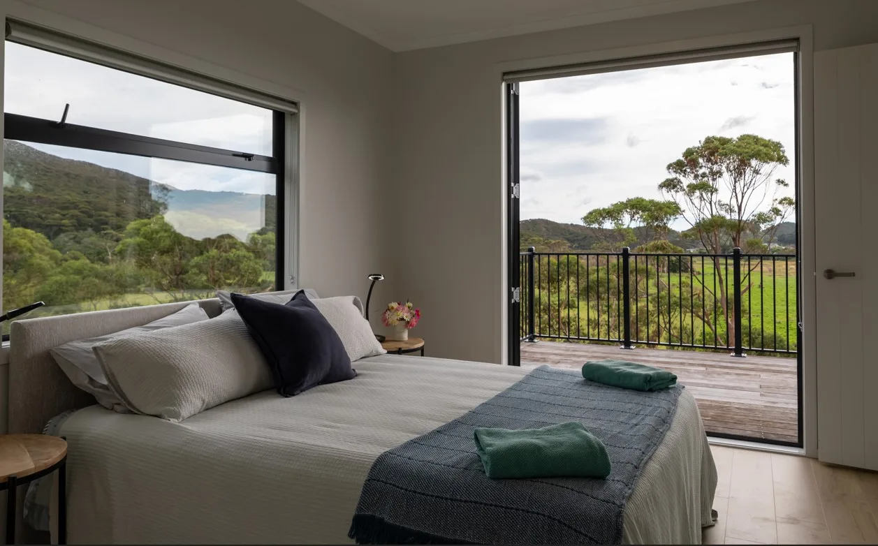 Pītokuku House — off-grid holiday home, Medlands Beach, Great Barrier Island